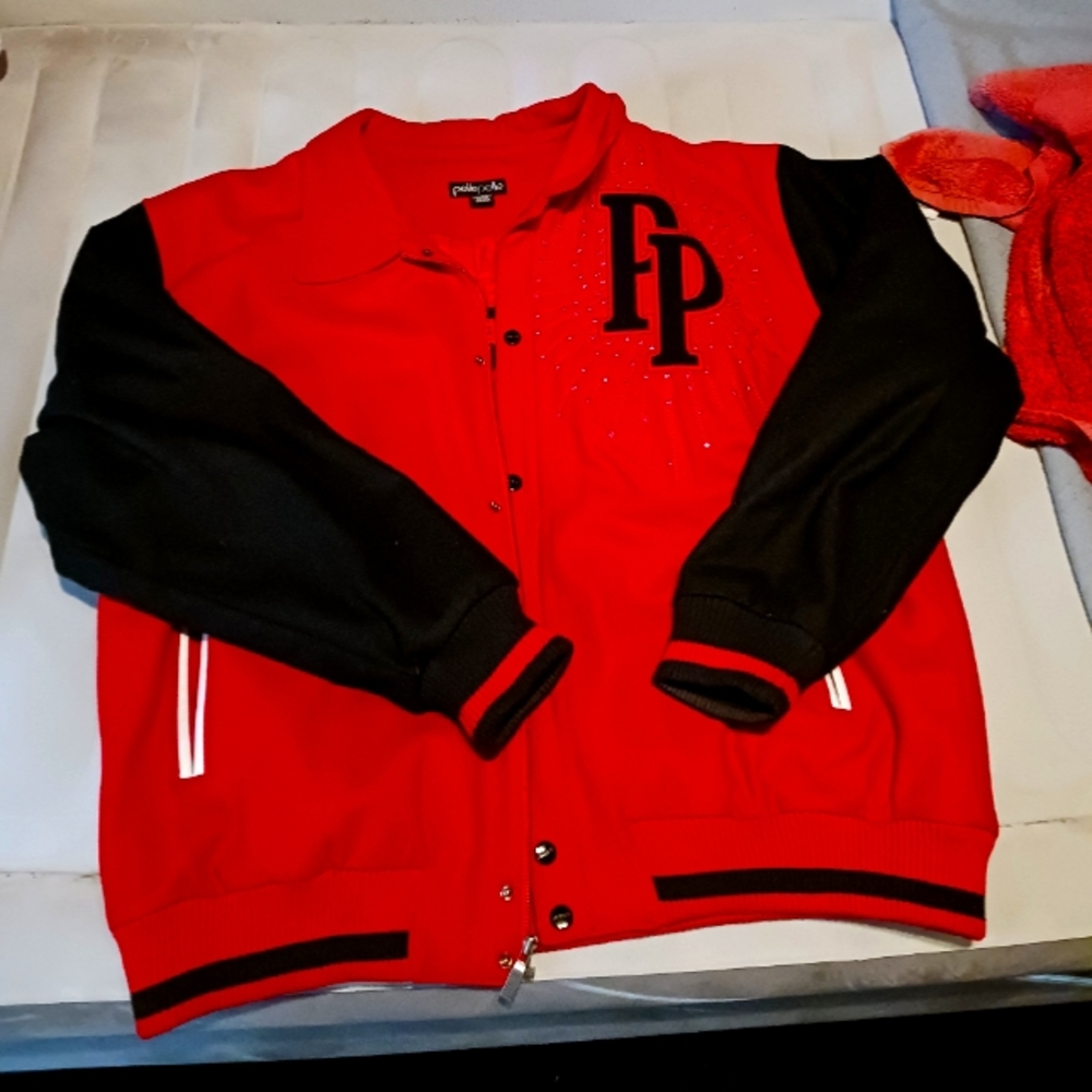 Red black pelle pelle coat just like nothing wrong perfect